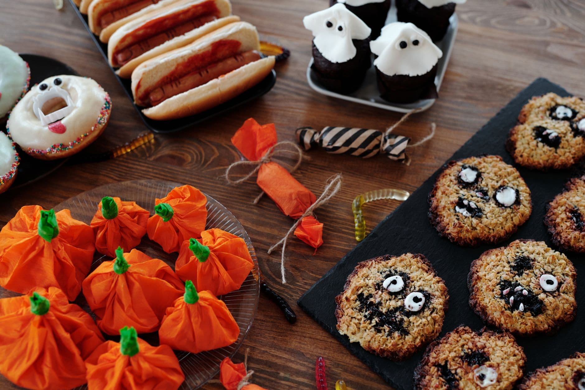 Fiesta de Halloween en casa: vajilla, juegos y detalles 2026